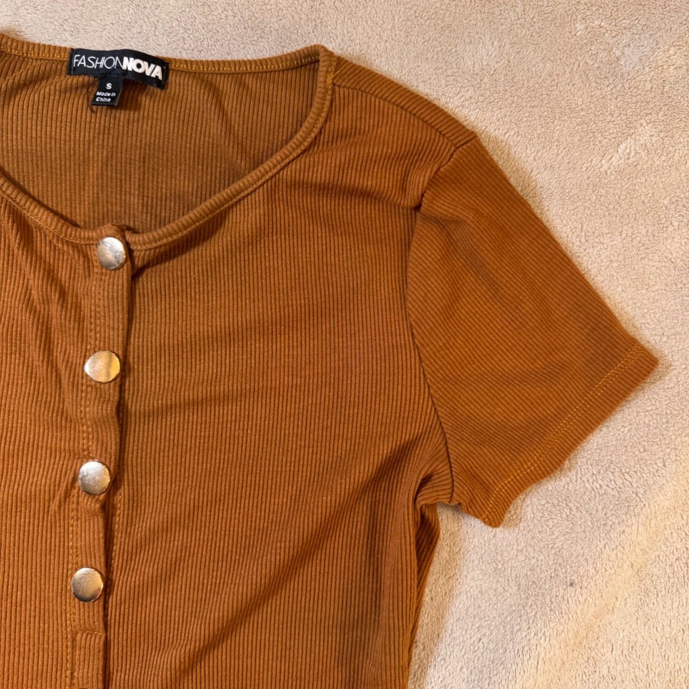 Fashion Nova Rust Ribbed Knit Button Down Short Sleeve Bodycon Midi Dress Sz S - Picture 6 of 12